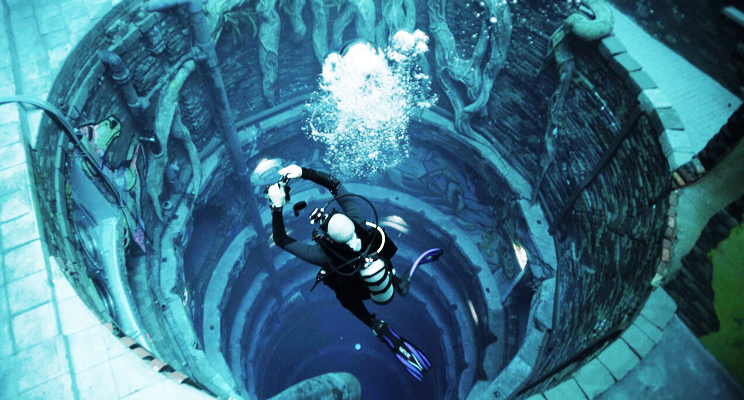 Deep Dive Dubai